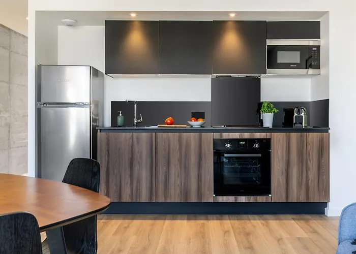 Appartamento South-of-france T2 Neuf De Gamme, Climatisé, Parking Gratuit, 2eme Ligne Balcon 3 *